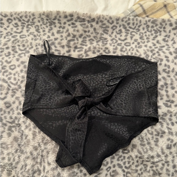 Black leopard print bandeau tie top. - Picture 2 of 2